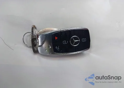 2020 Mercedes-Benz C 300 4Matic z USA, uszkodzony, nr VIN WDDWK8EB0LF951514